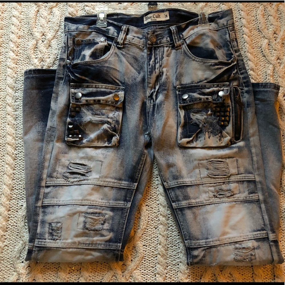 SOLD Men’s Destructed Jeans